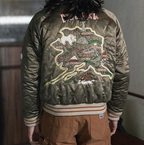 アラスカ　スカジャン　スーベニアジャケット　白熊　鹿　刺繍　　リバーシブル　L