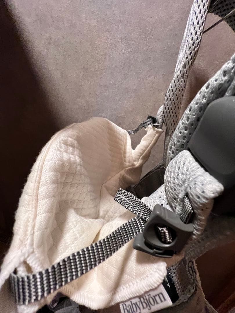 【極美品】BabyBjorn 抱っこ紐 ONE KAI Airシルバー