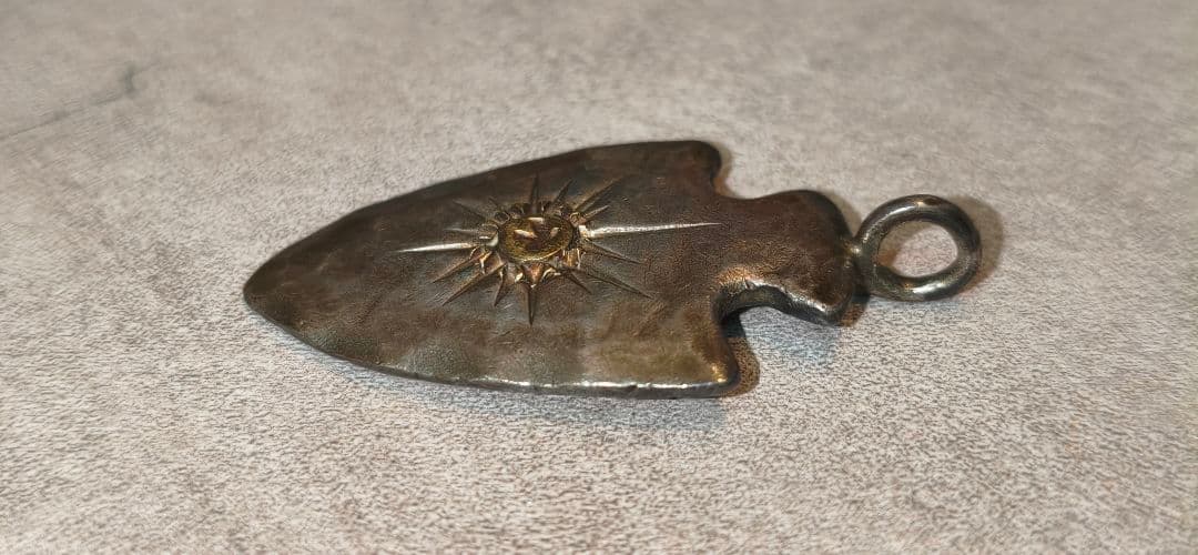 ゴローズ　矢じり K18太陽メタル付き（委託店購入品）