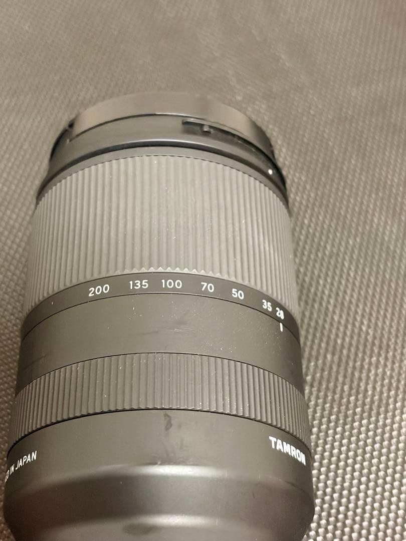 タムロン 28-200mm F2.8-5.6 Di III RXD A071