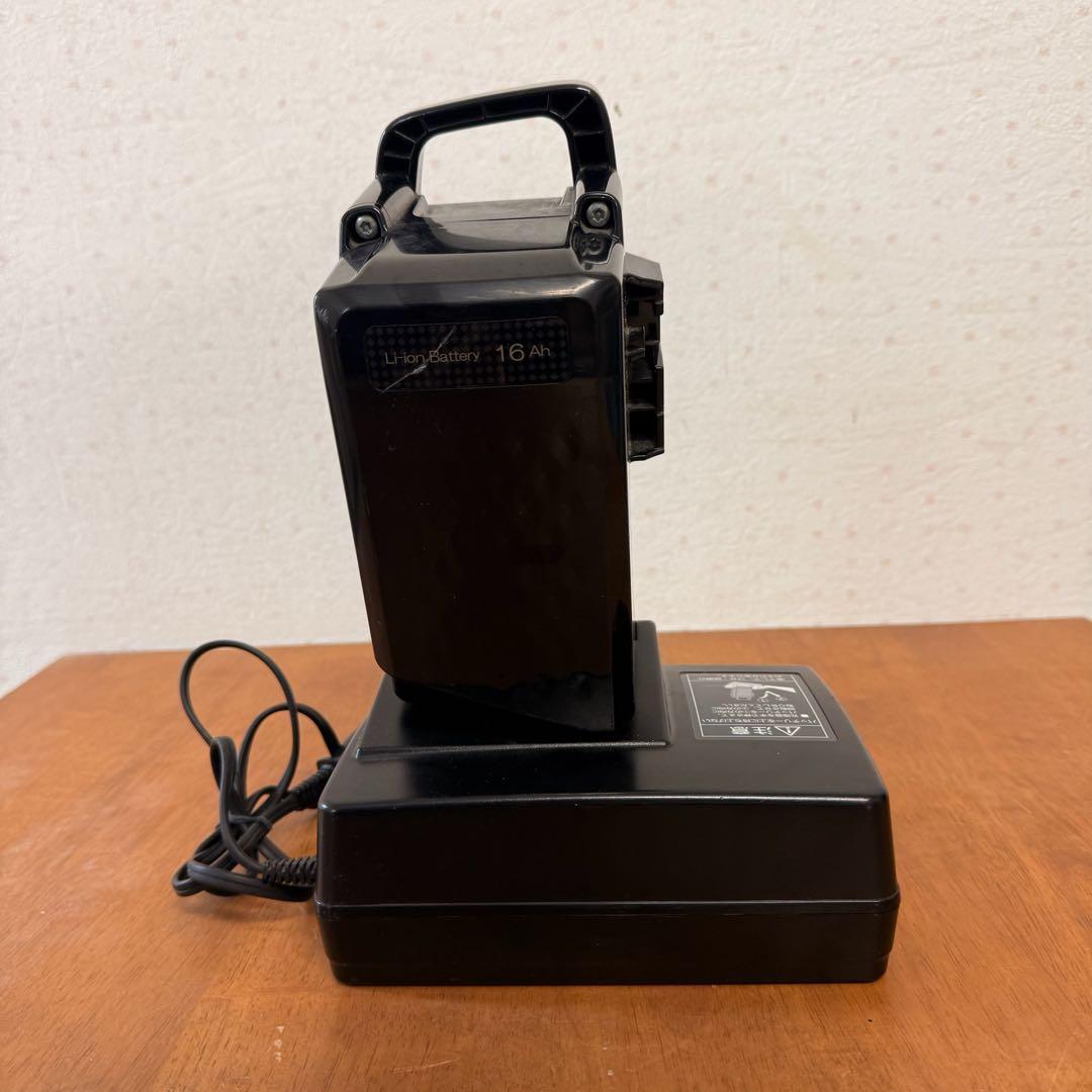 ● 美品 Panasonic 電動自転車バッテリー NKY580B02 充電器