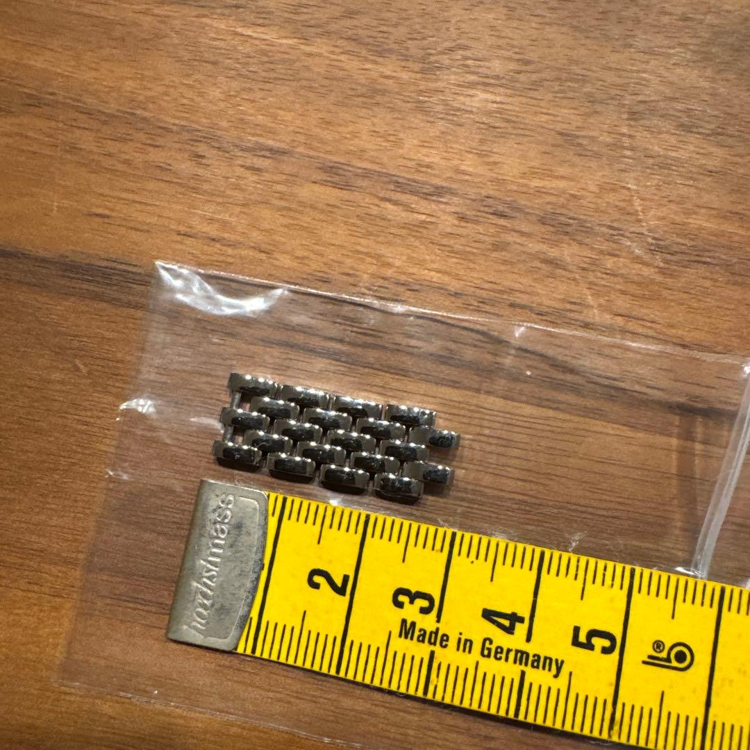 未使用 カルティエ パンテールミニ ベルト4コマ+ケース