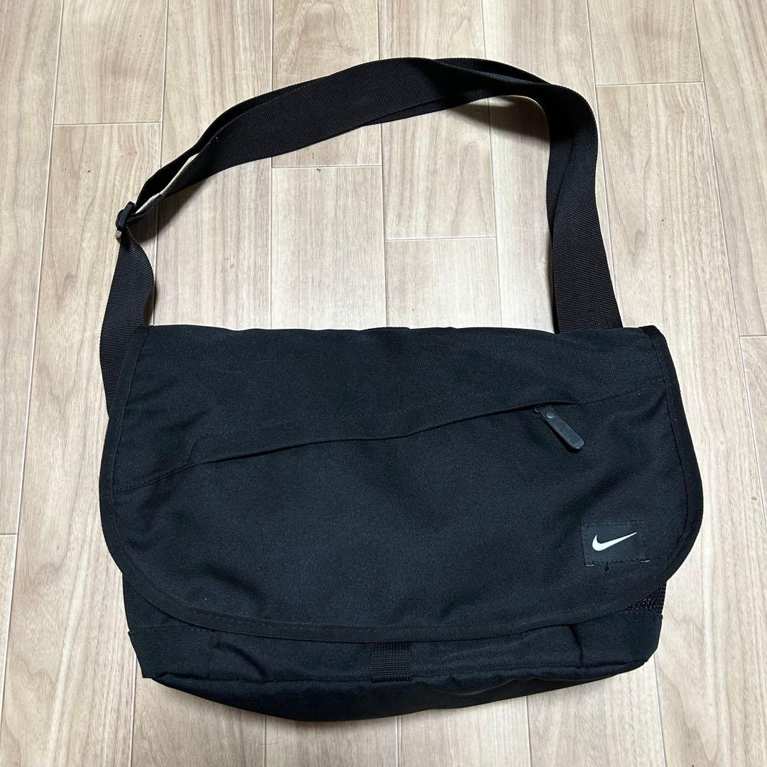 old nike✴︎メッセンジャーバッグ