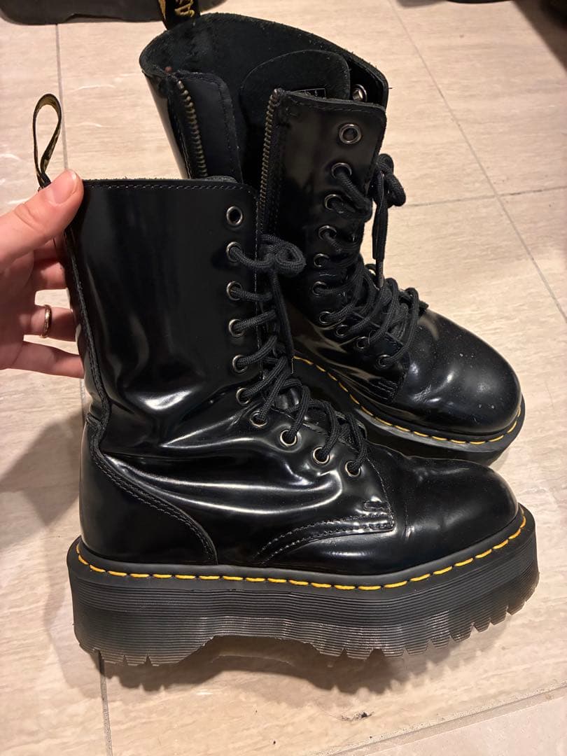 Dr.Martens JADON HI ブラック 10ホール