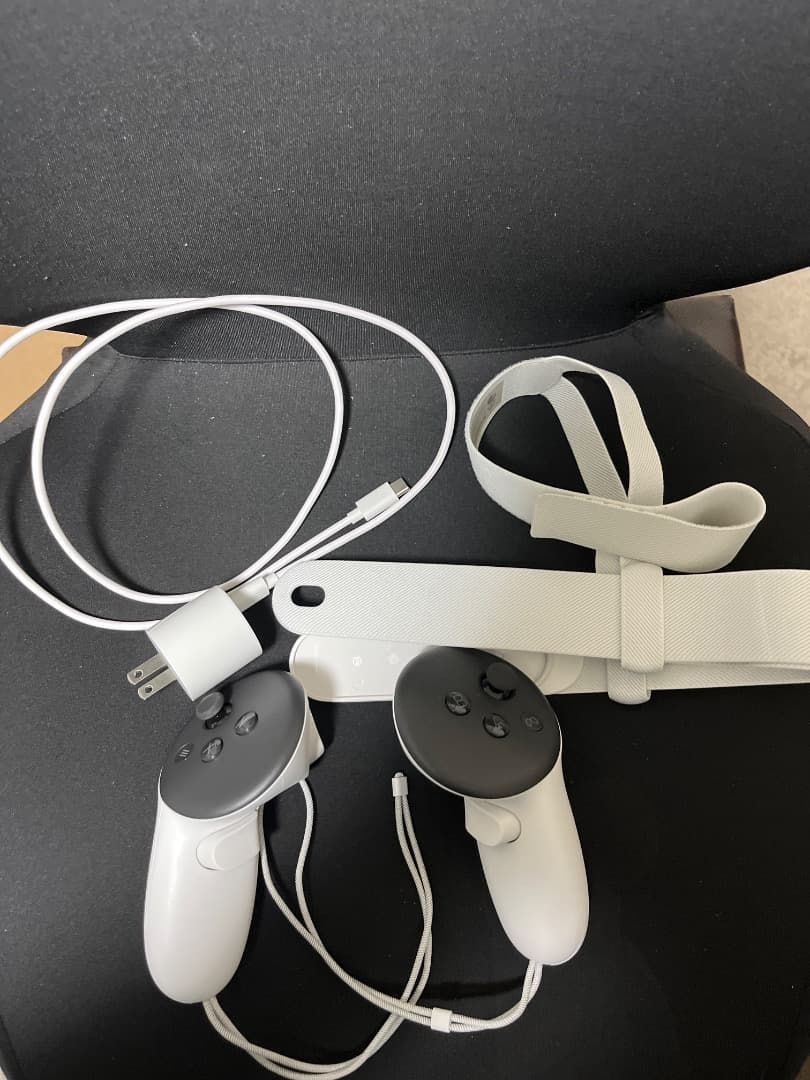 中古（箱無し） Quest 3s 128GB 換装済（純正品付）アクセ有