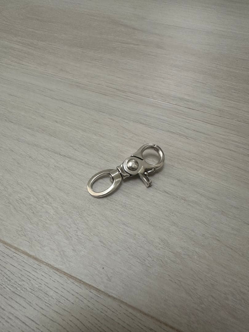 お見逃しなく✌️重厚感 シルバー925 王道 クロス キーホルダー フック