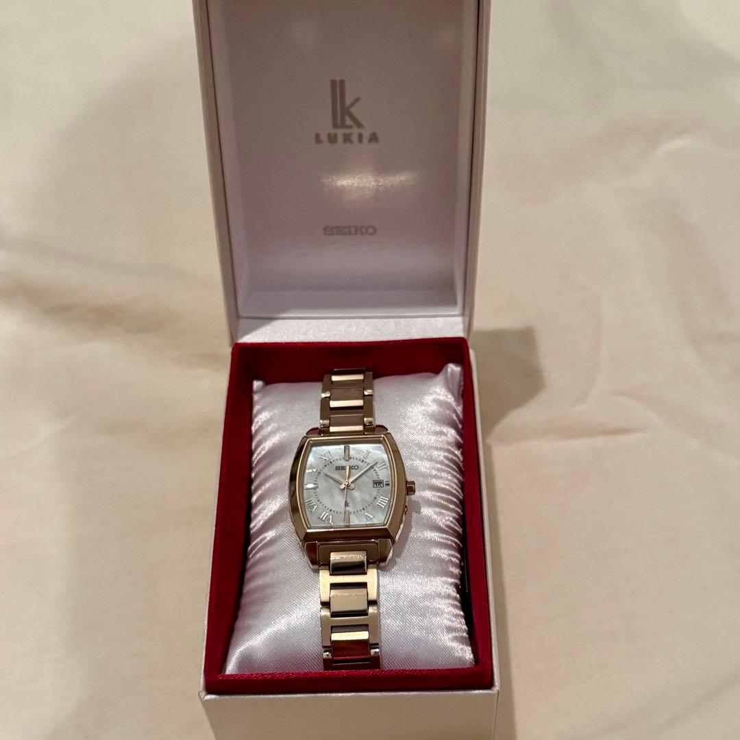 【SEIKO LUKIA】I Collection ソーラー腕時計