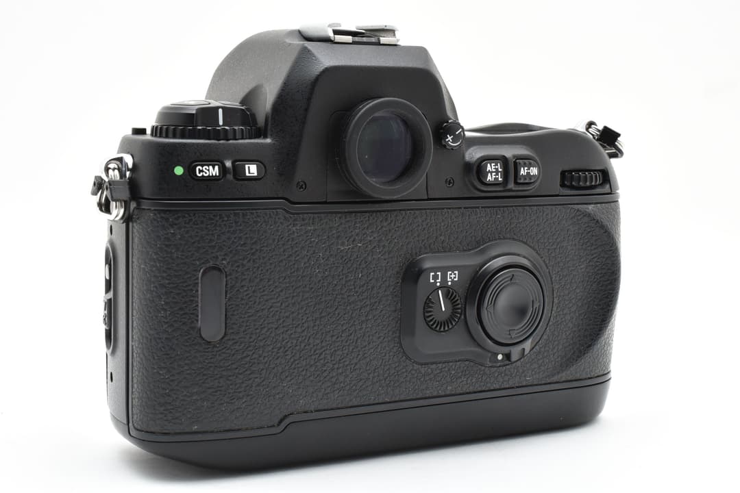 R*t様 ■ 美品 ■ ニコン　Nikon F100 ボディ