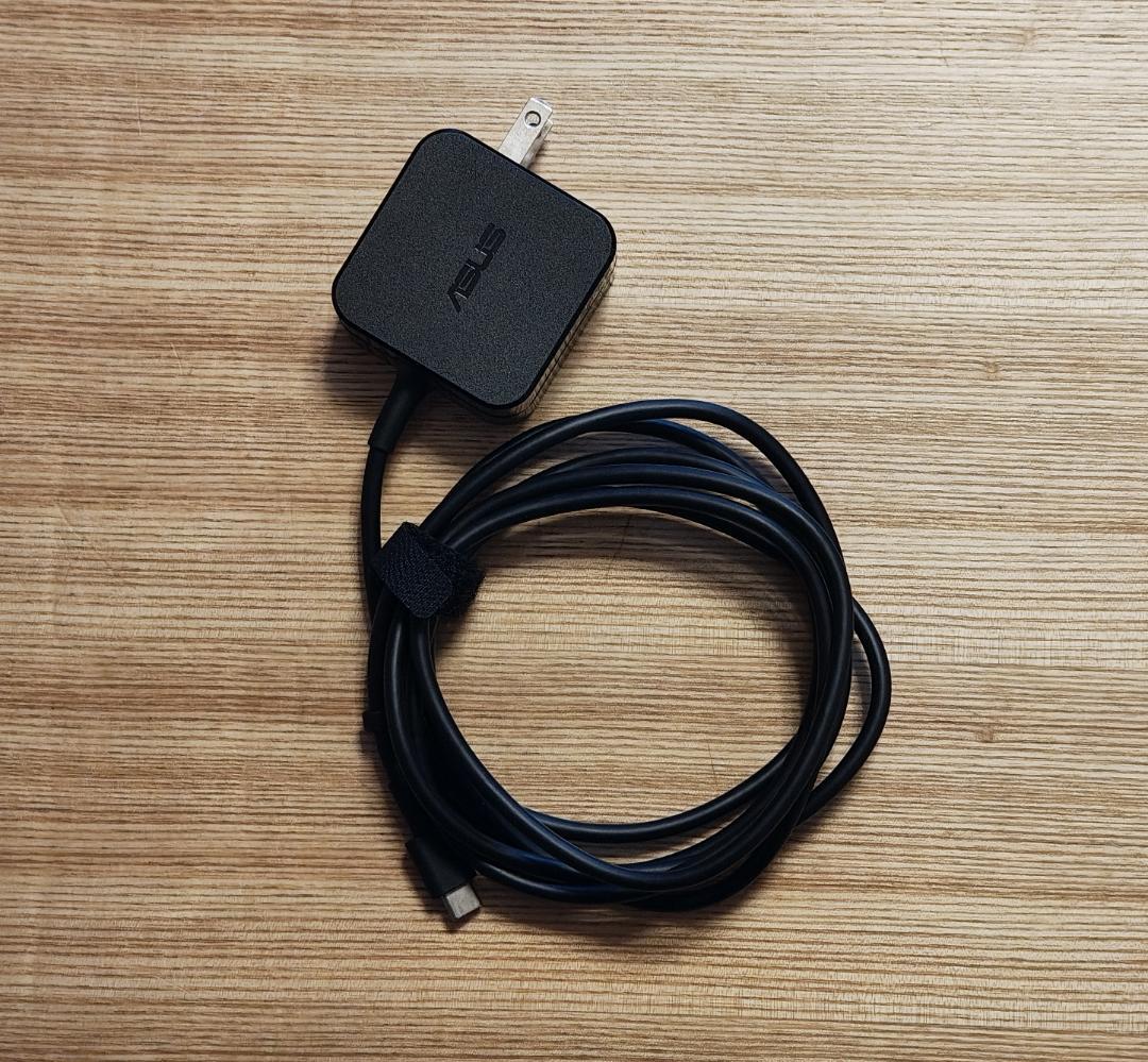 ASUS Chromebook 14インチ シルバー