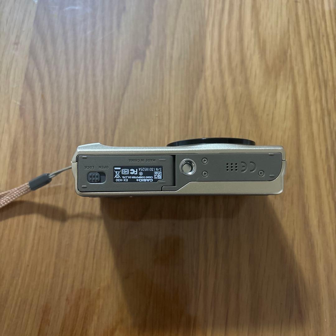 CASIO EXILIM EX-H30 コンパクトカメラ