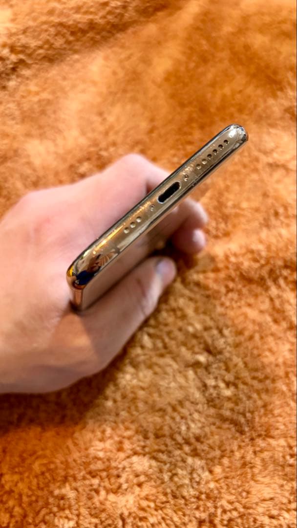 Apple iPhone XSゴールド 本体