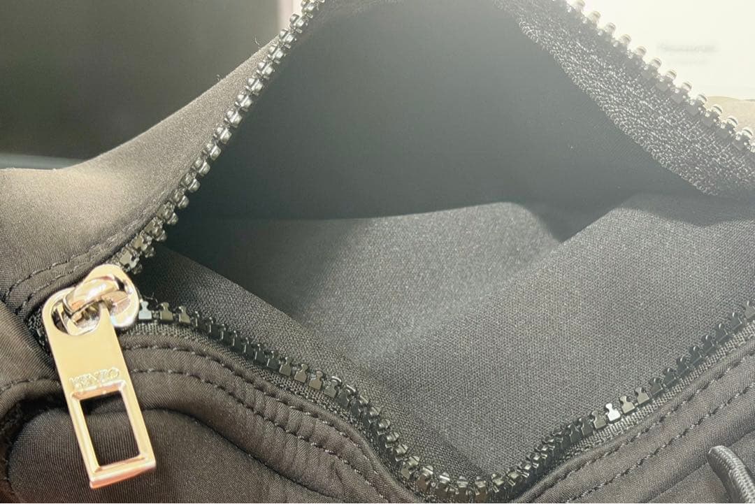 【極美品】KENZO ケンゾー ボディバッグ ウエストポーチ タイガー 刺繍 黒