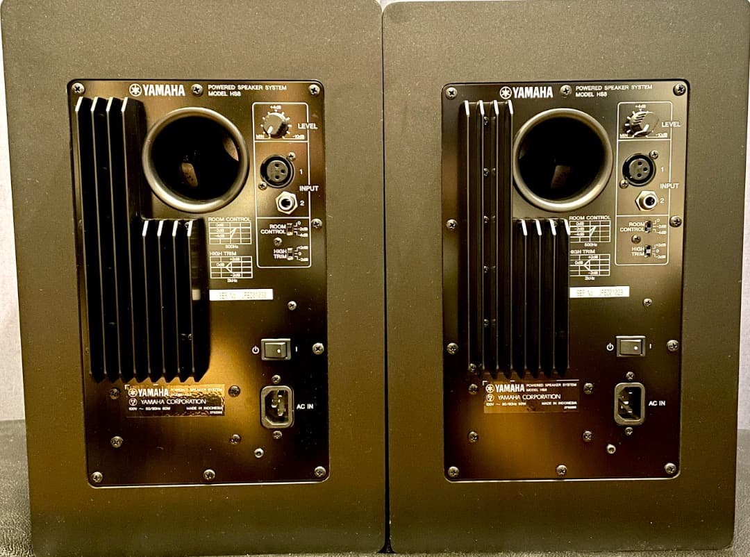 【Hiro】YAMAHA HS8 モニタースピーカー(黒)１台①