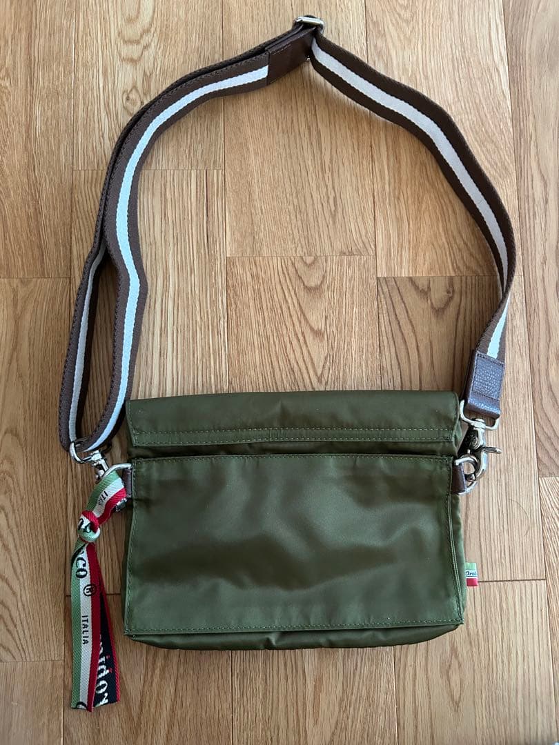 オロビアンコ ボディバッグ