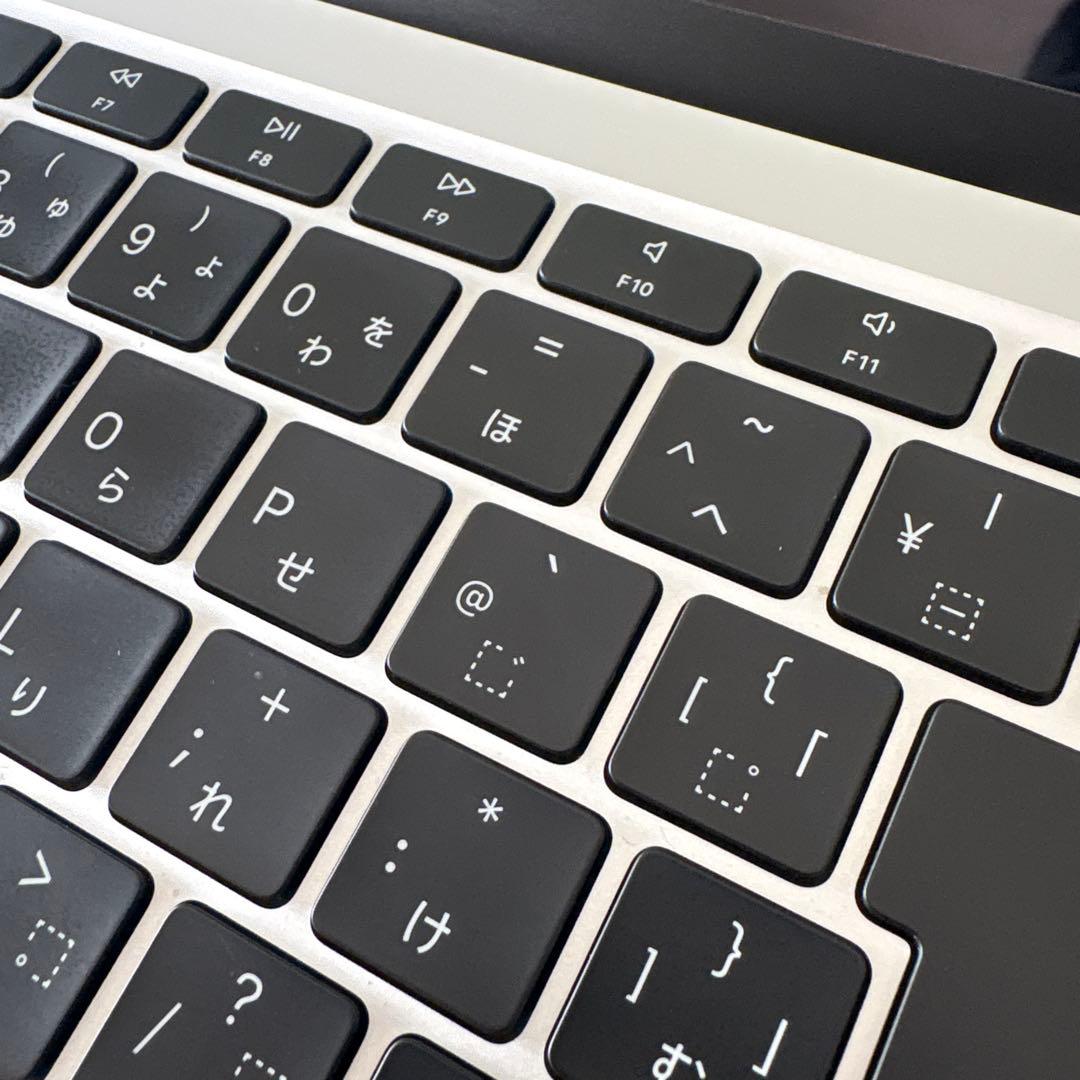 MacBook Air (M1, 2020) 13インチ　8GB/256GB