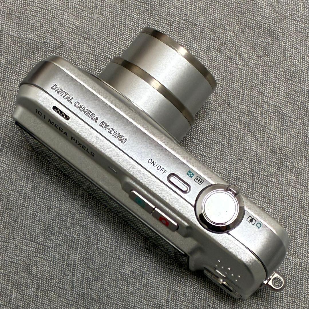⭐️動作確認済⭐️カシオ CASIO EXILIM EX-Z1050 コンデジ
