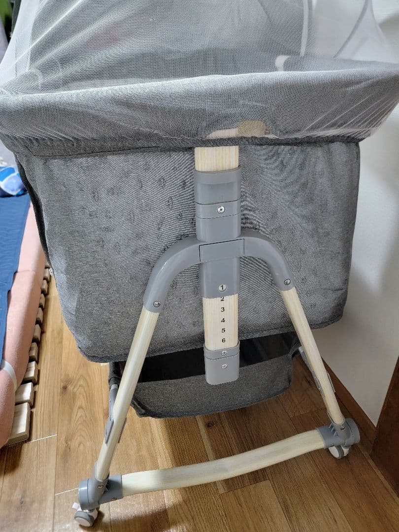 Oqhvup ベビーベッド 折り畳み ハイローベッド ベージュ