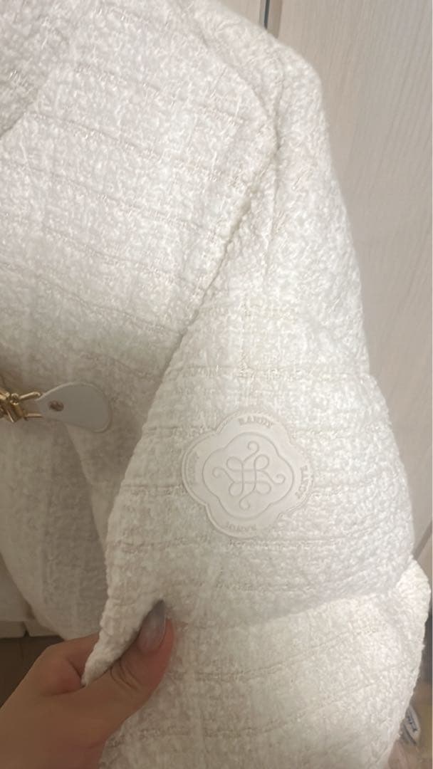 値下げ！Randy ホワイト Sサイズ　アシンメトリーバックルツイードダウン