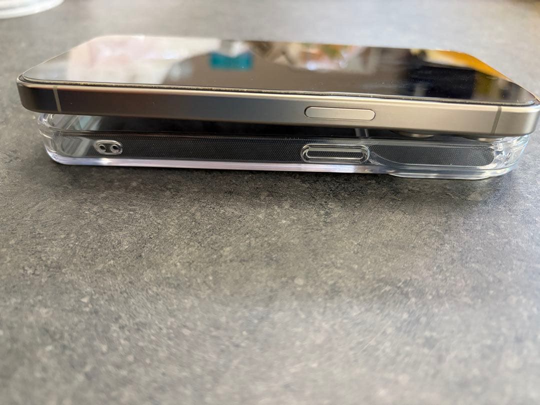 スマートフォン本体 iPhone 15 pro