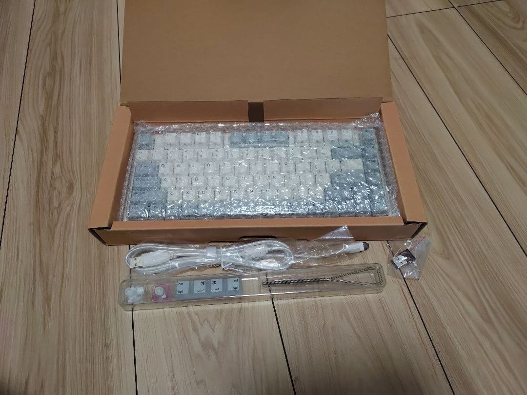 【極美品】NIZ 静電容量無接点方式 84キー ワイヤレスキーボード