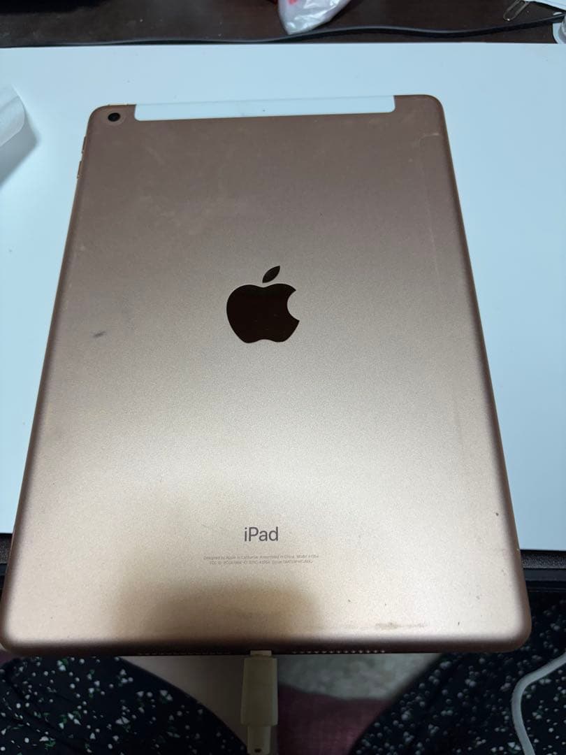 iPad 第6世代 32GB Wi-Fiモデル ゴールド（初期化予定・動作確認済