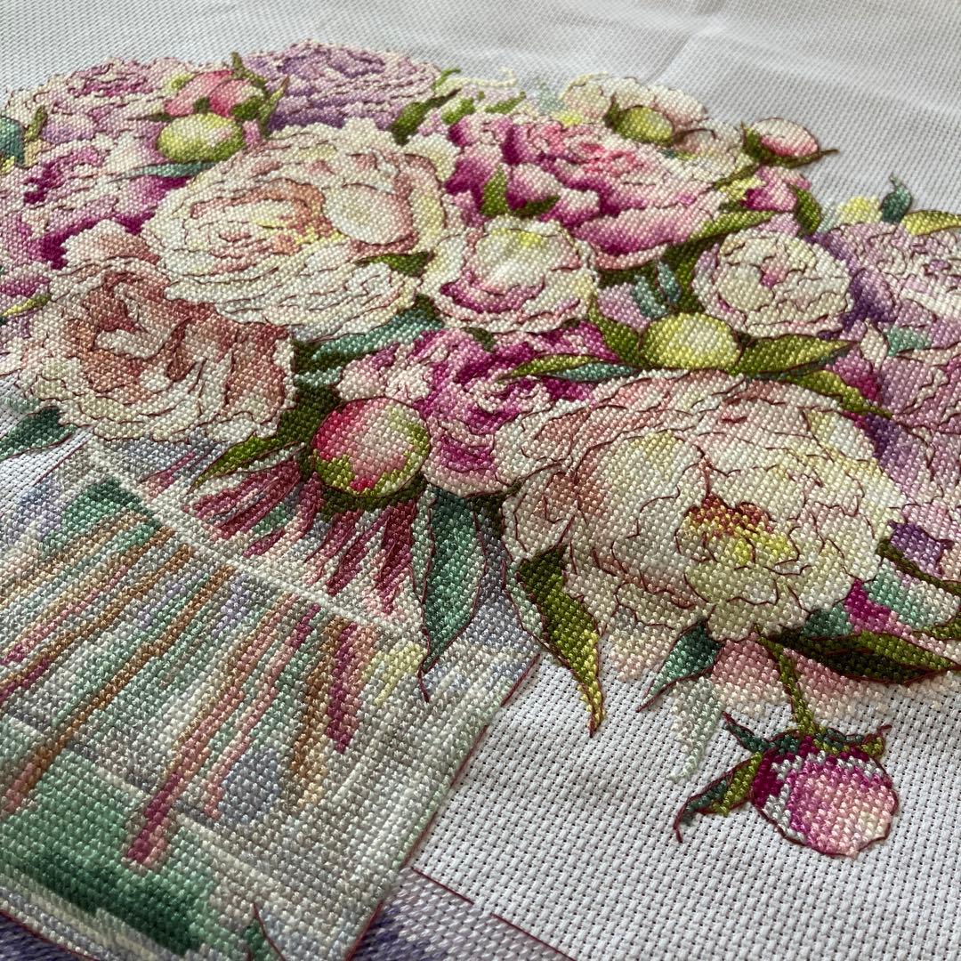 クロスステッチ　花瓶の牡丹【完成品】