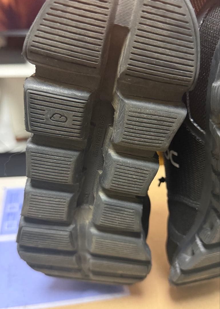 On ランニングシューズ ブラック