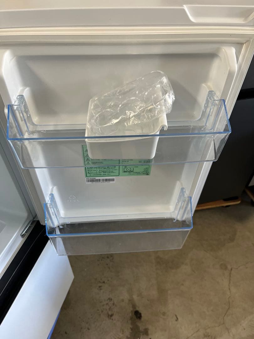 ハイセンス製 HR-D1304 130L 2ドア冷蔵庫(21年製)T