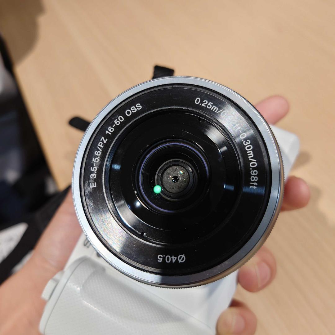 SONY ZV-E10 ホワイト + SELP1650 レンズ