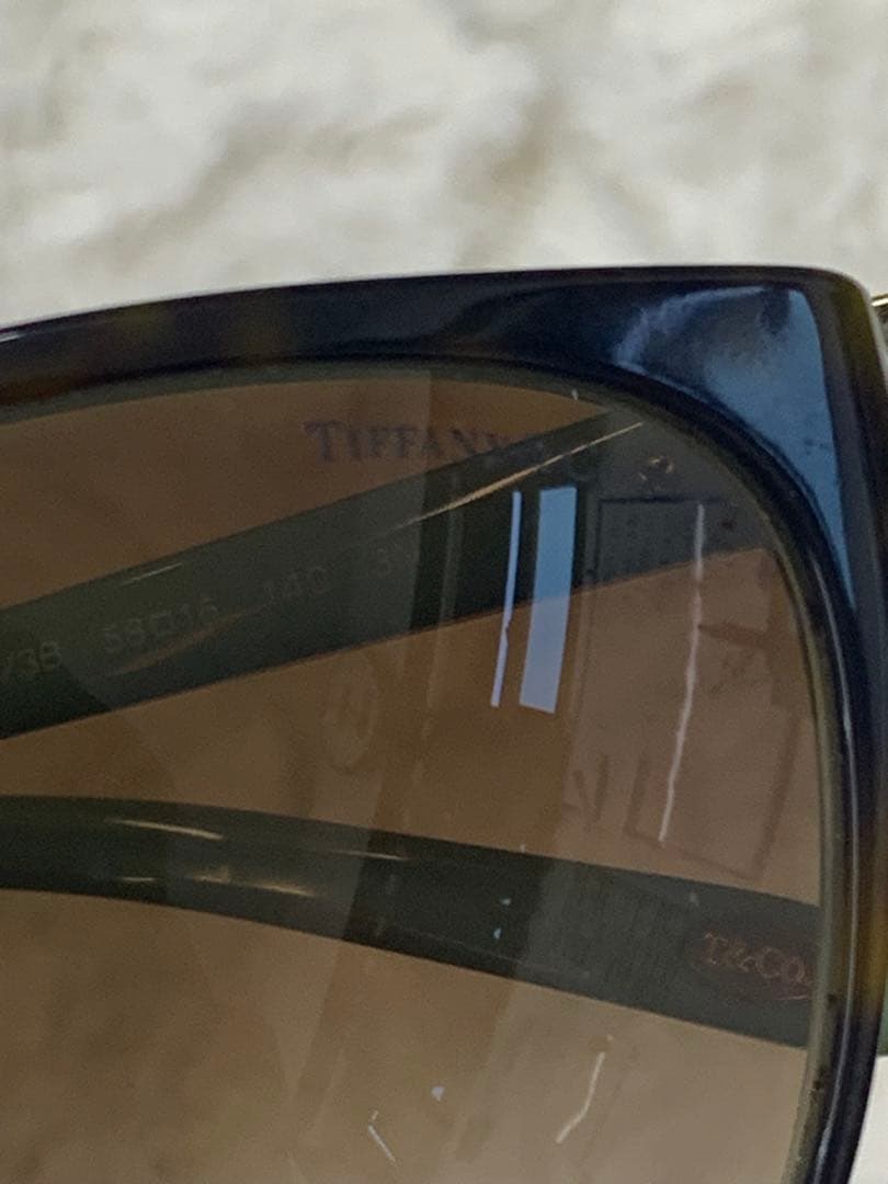 Tiffany & Co. キャットアイサングラス
