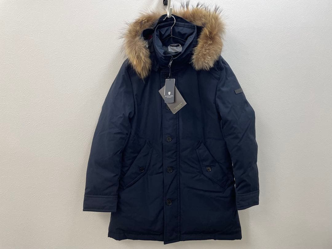 【新品未使用】ブラックレーベル クレストブリッジ　メンスダウンコート　Mサイズ