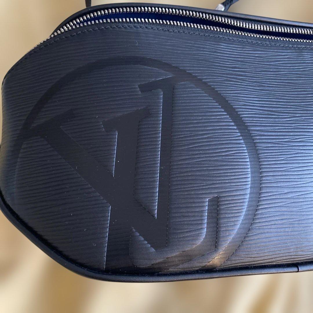 Louis Vuitton ルイビトン エピバムバッグボディバッグ未使用に近い