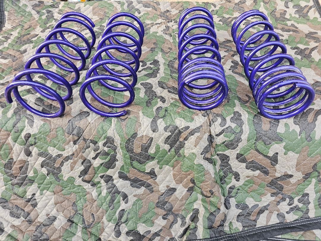 ムーヴ　カヤバ　ローファースポーツ　ダウンサス