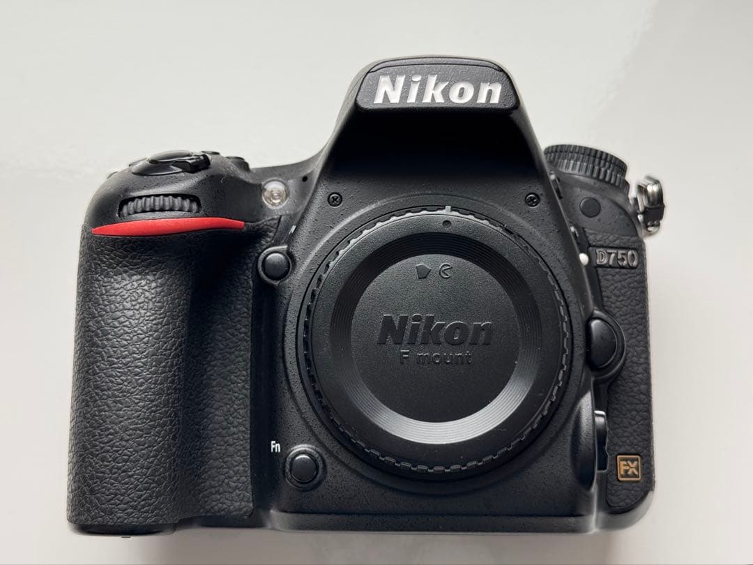 d*d様 Nikon ニコンD750 デジタル一眼レフカメラ　バッテリー　ストラ