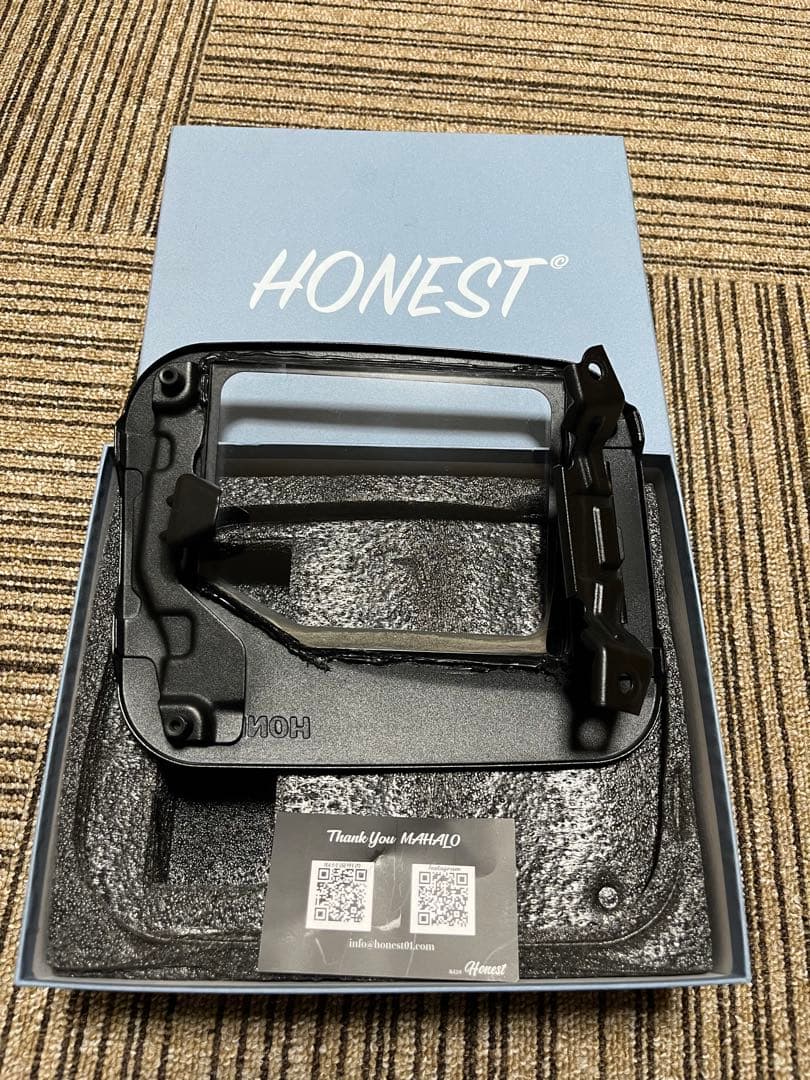 HONEST RAV4用ガラスリッド