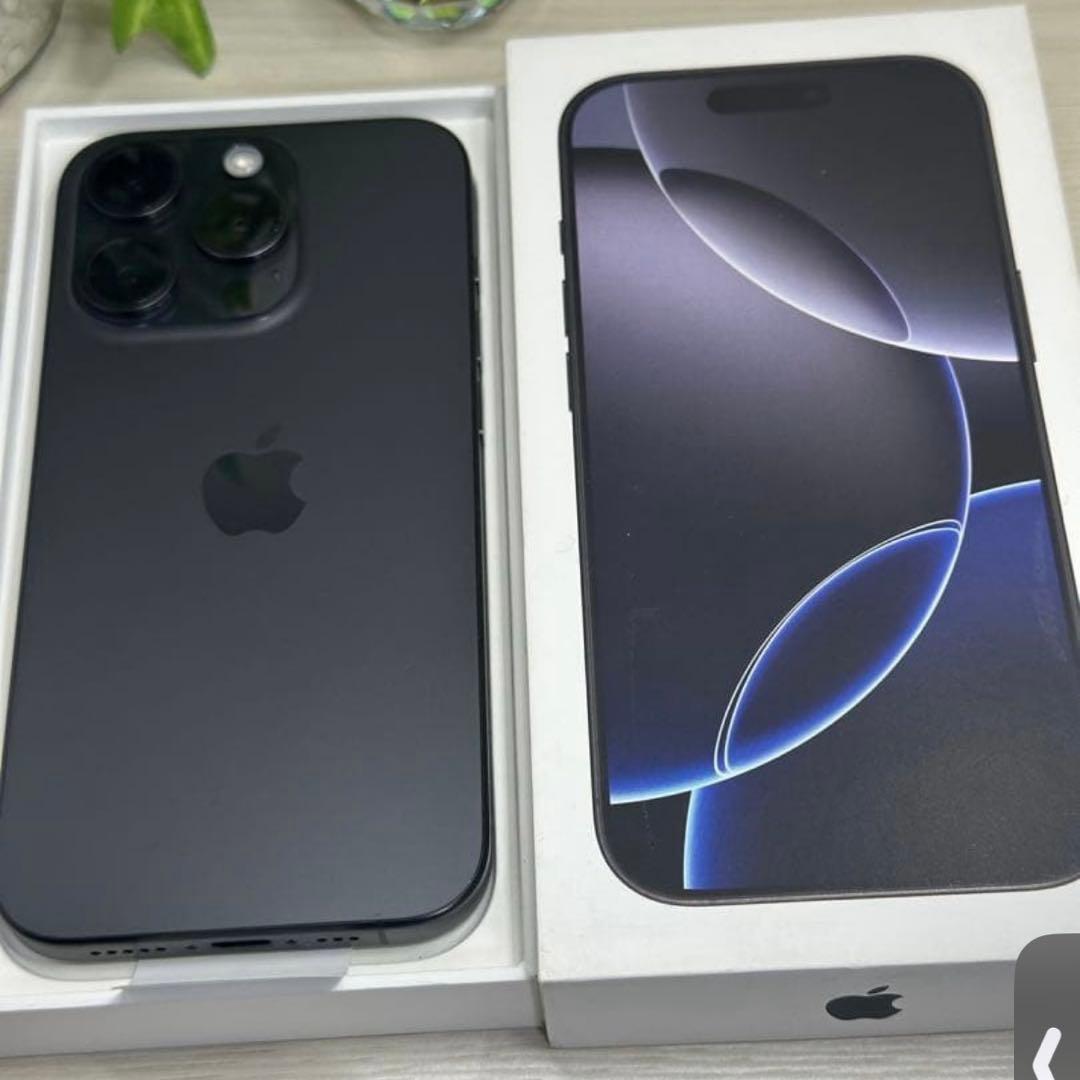 【美品】iPhone15Pro SIMフリー