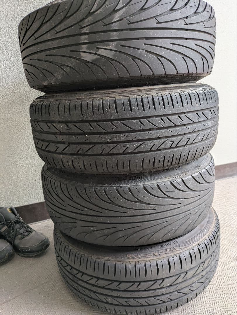 福岡 15インチ 6.5J 4本タイヤ付き