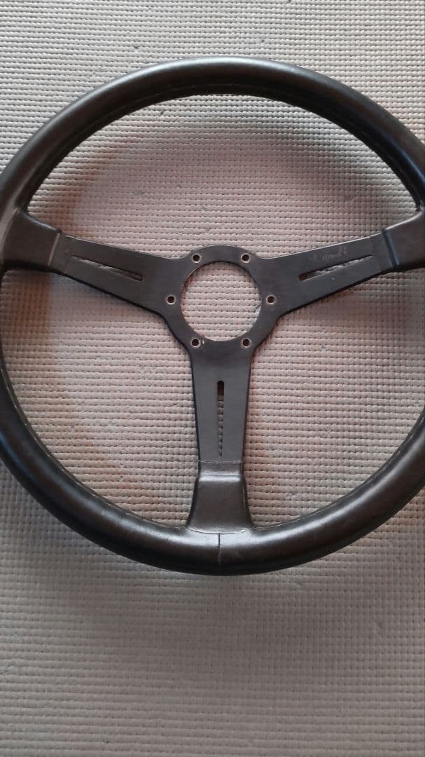 ナルディステアリング　36Φ