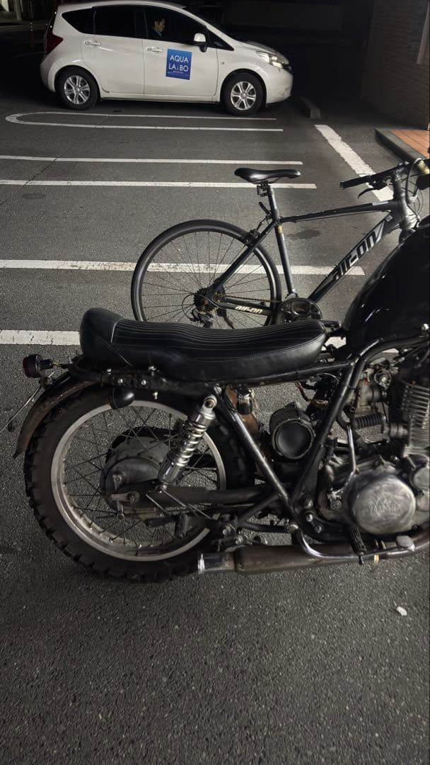 SR400/500用 薄型ベーツタイプ TTシート MOTOR ROCK