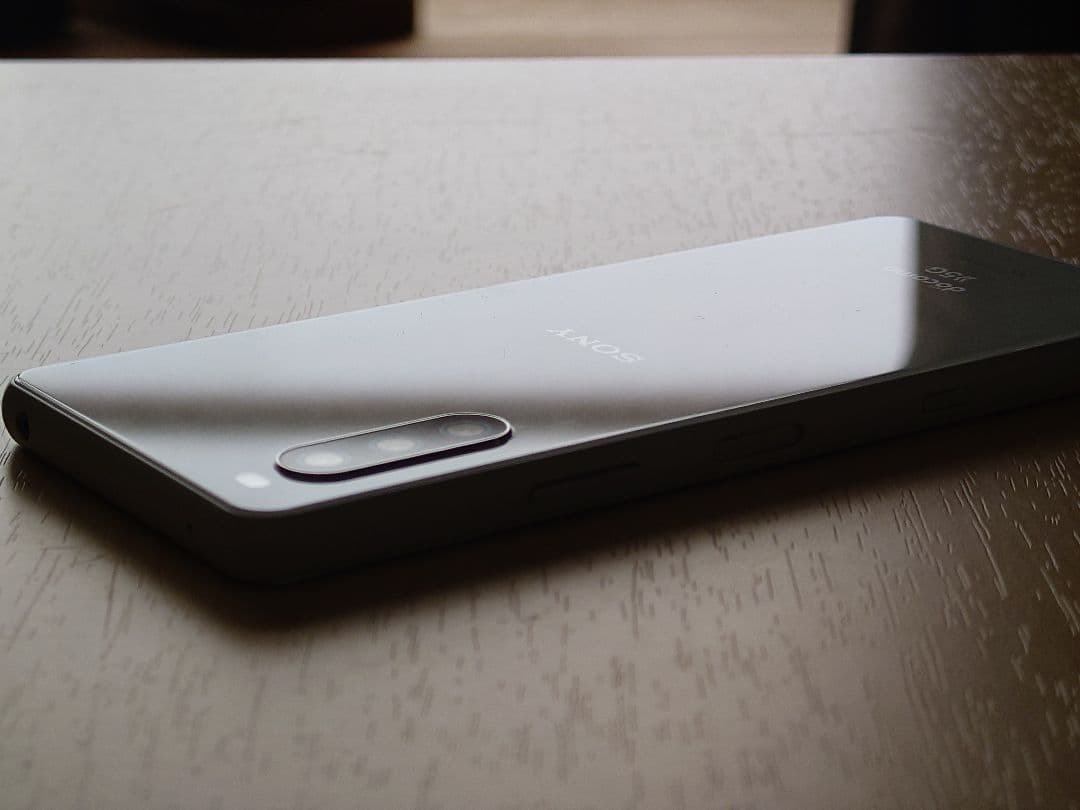 xperia10III docomo SIMロック有り