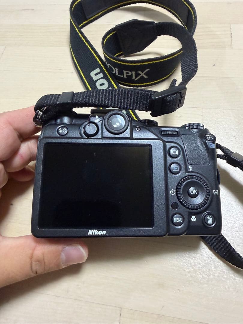 Nikon COOLPIX P7000 ジャンク