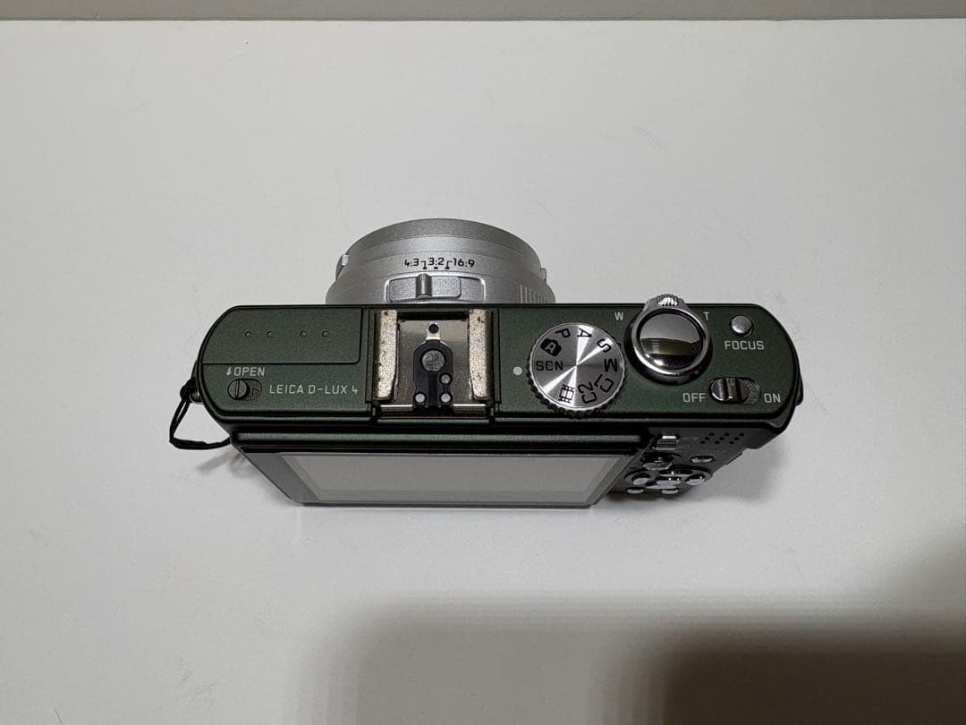 Leica D-LUX4 サファリ safari 限定カラー　ライカ　デジカメ