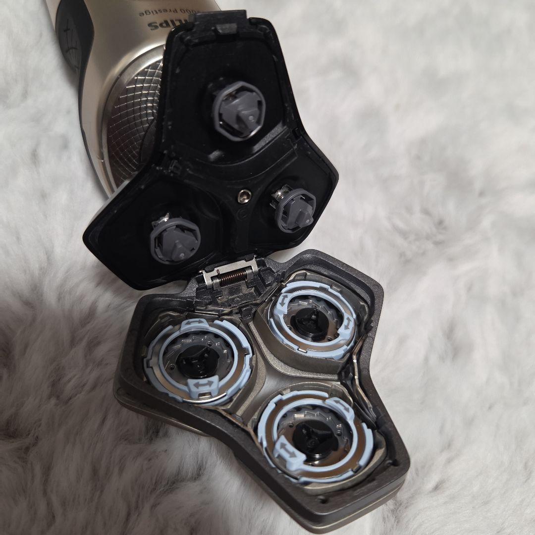 やっひーPHILIPS S9000 Prestige SP9883/36