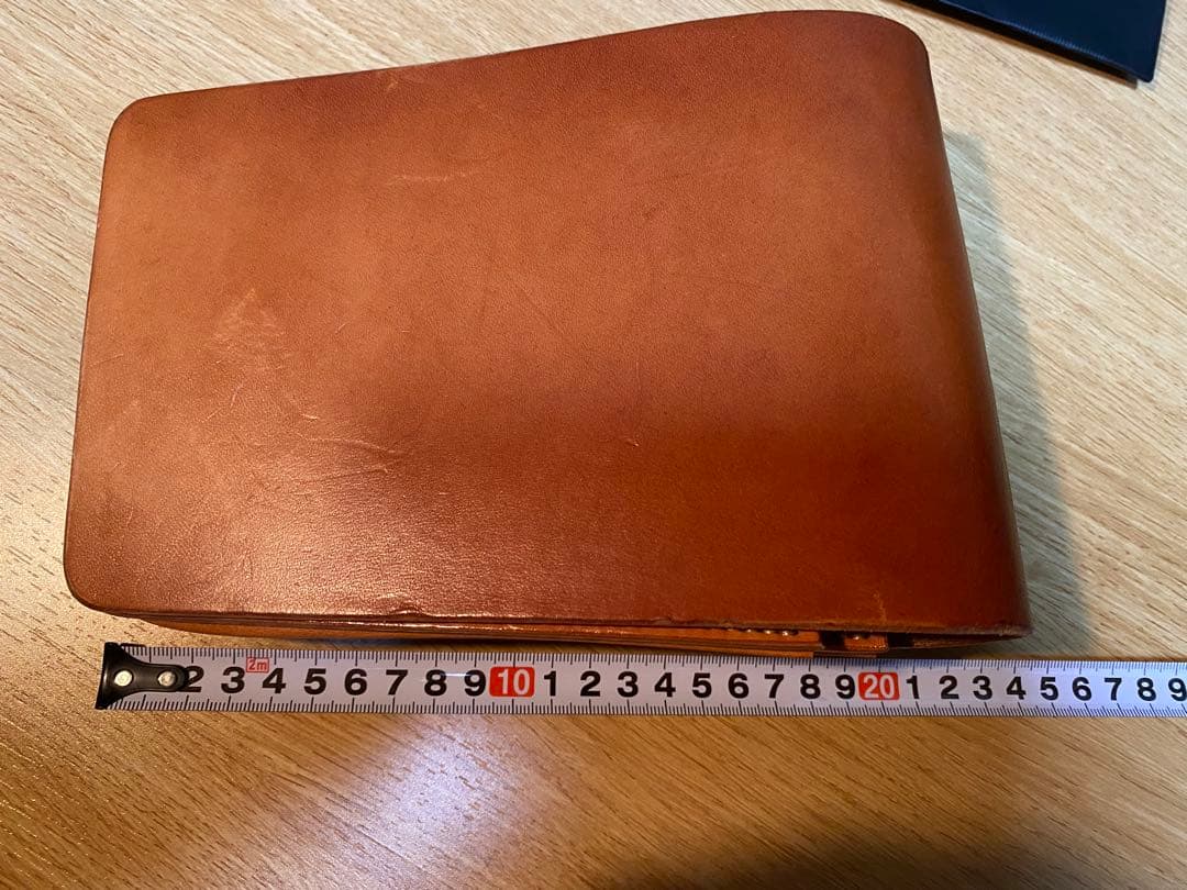 ALZUNI レザー ボディバッグ （サドル）