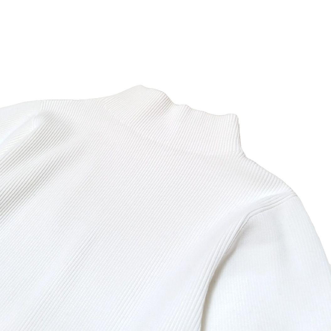 美品　ノーブル　バルーンスリーブニット　ハイネック　キレイ見え　美シルエット　白