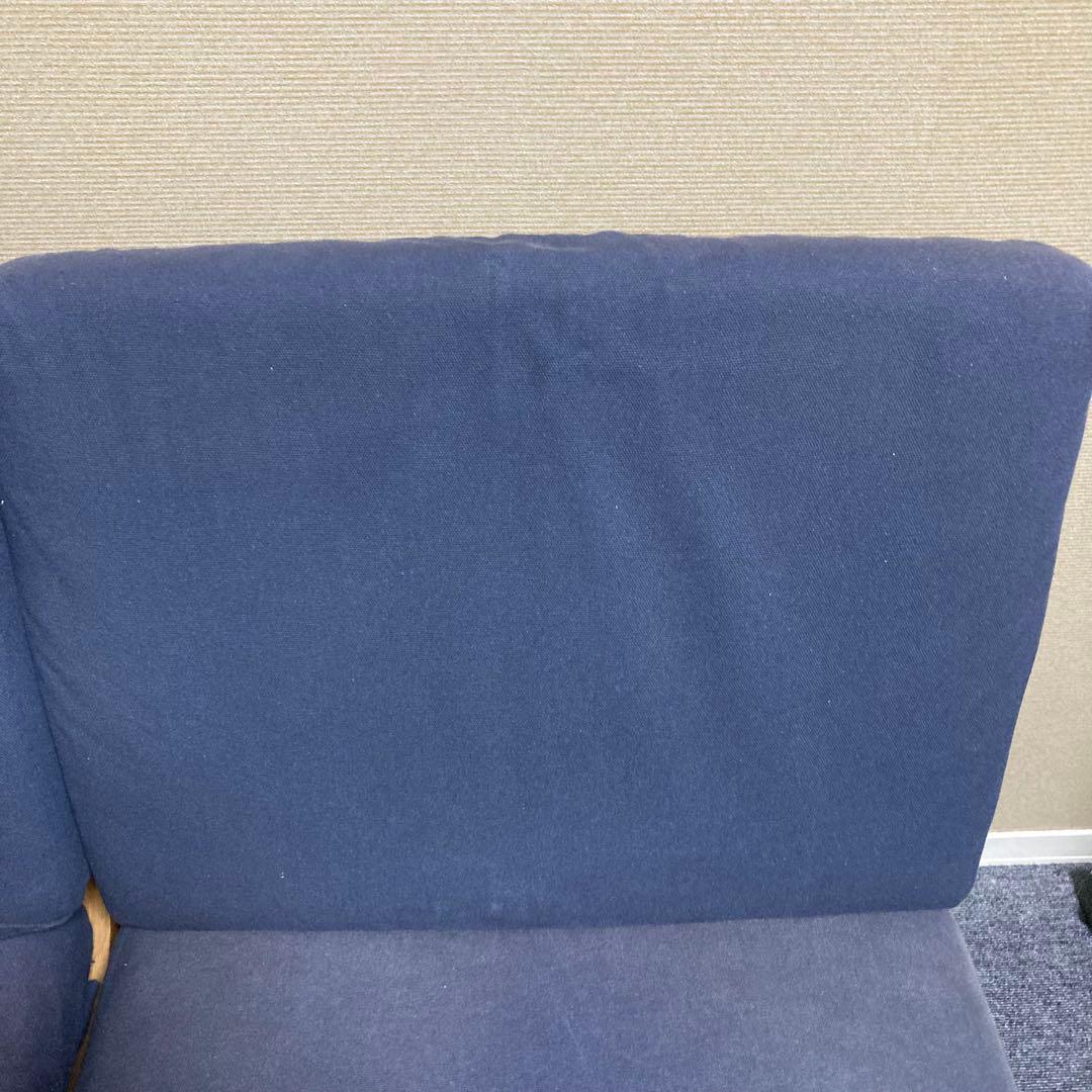 無印良品　リビングでもダイニングでもつかえるソファチェア　右