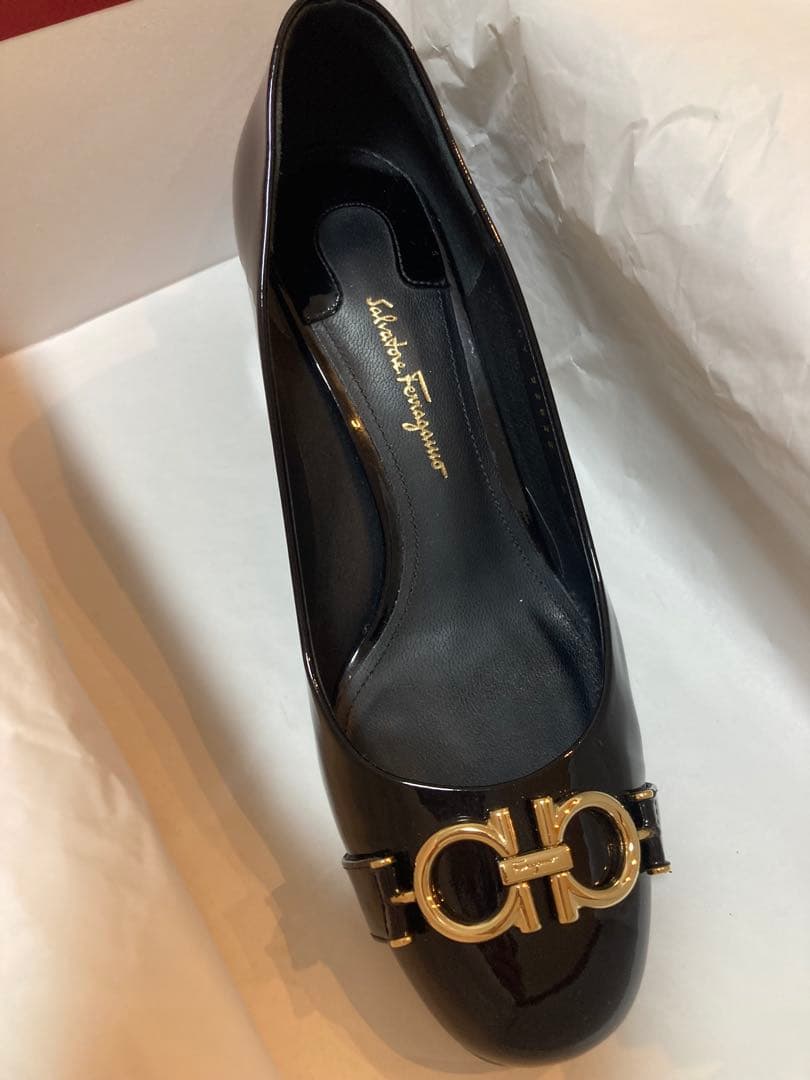 SalvatoreFerragamo GARDA 5.5/23cm相当