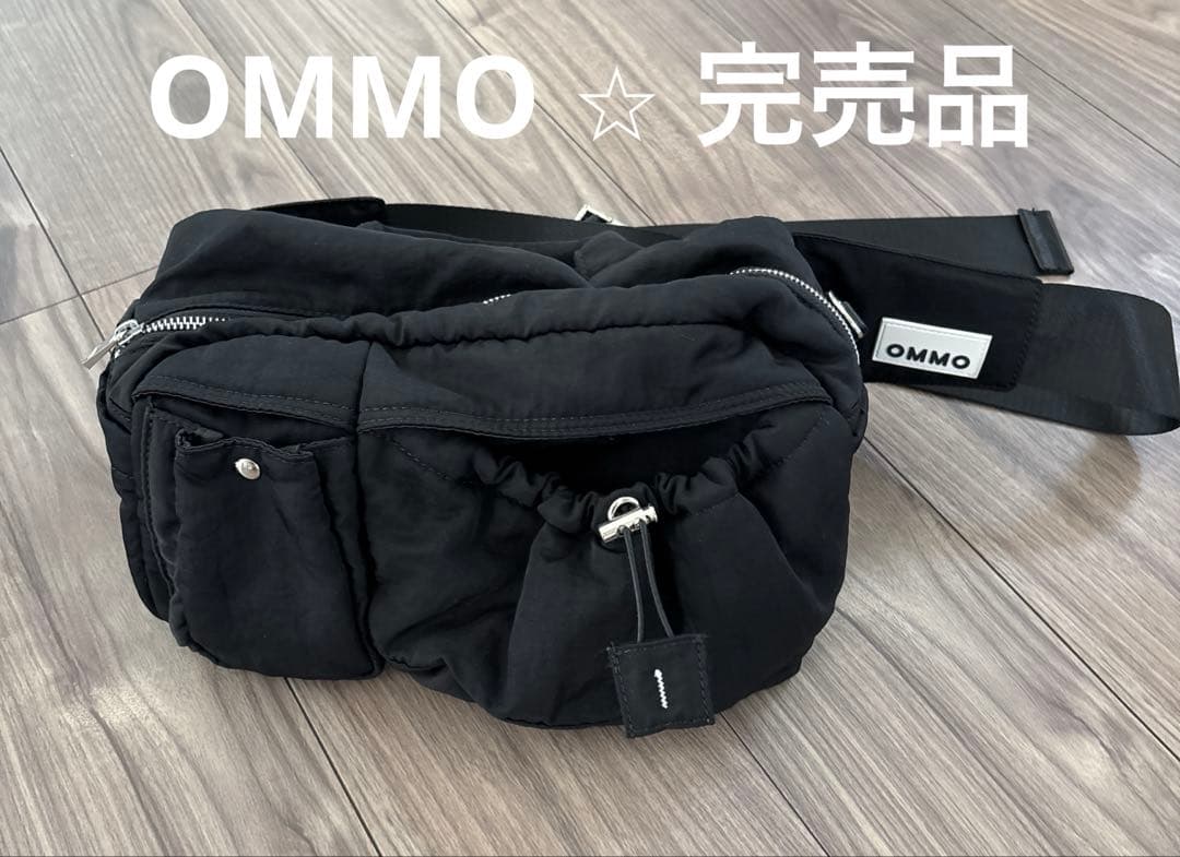 【美品】【完売品】OMMO 黒 ボディバッグ　2wayショルダーバッグ