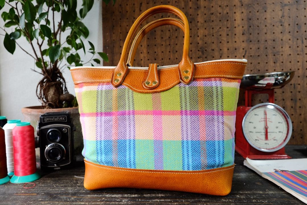 ◆AVOCAツィードと最高級トスカーナヌメ牛革トートバッグ 日本製鞄