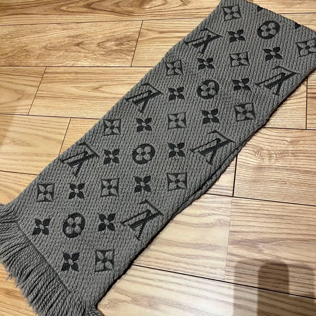 ルイヴィトン　マフラー　ロゴマニア　モノグラム　グレー　ウール　シルク　箱付き